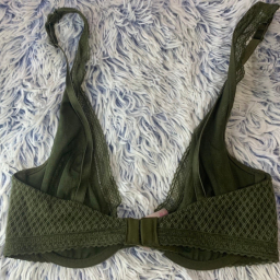 Victoria secret 32D bra